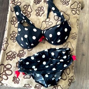 Venus polka dot bikini - size 6 - never worn